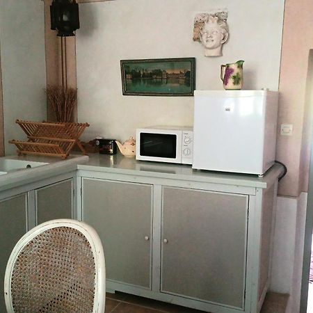 A L'Ombre Du Tilleul Apartment Giverny Bagian luar foto