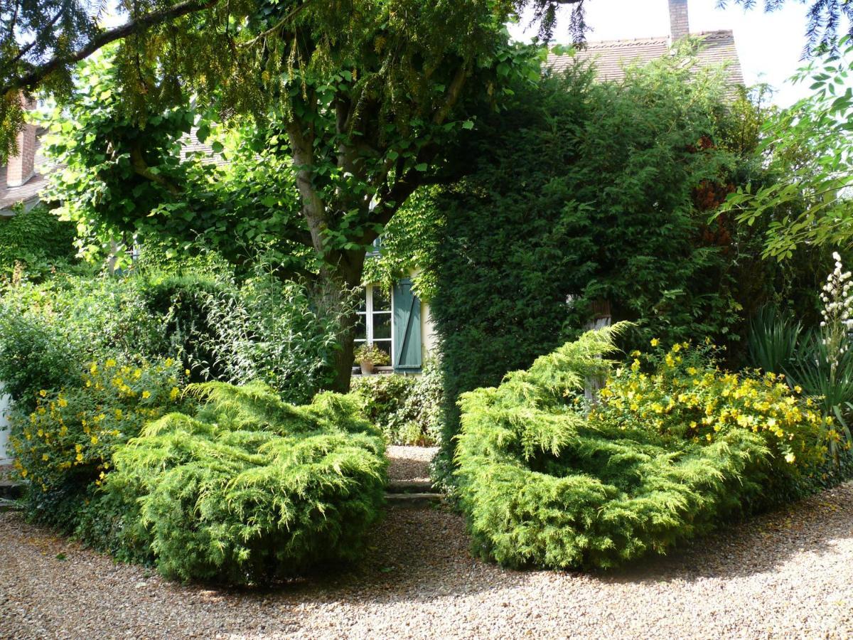 A L'Ombre Du Tilleul Apartment Giverny Bagian luar foto