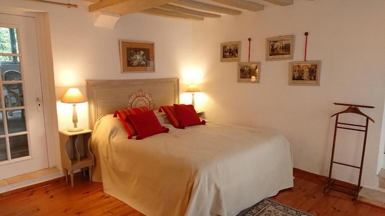 A L'Ombre Du Tilleul Apartment Giverny Bagian luar foto