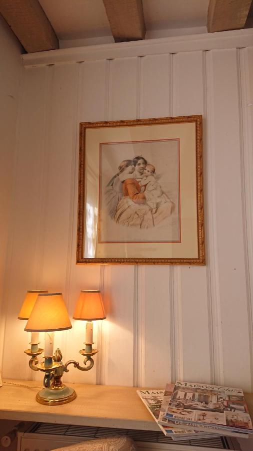 A L'Ombre Du Tilleul Apartment Giverny Bagian luar foto